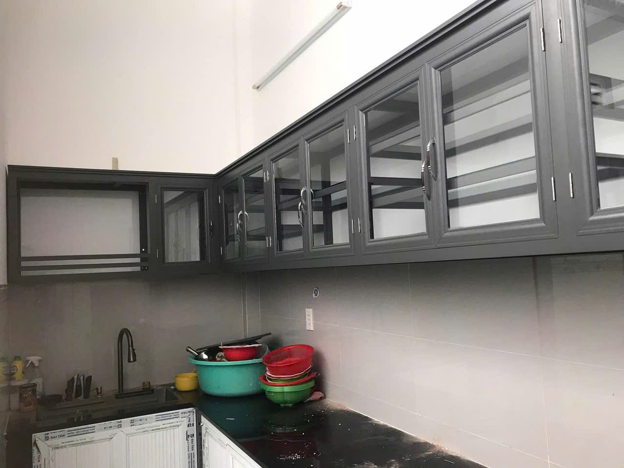 Làm cửa sổ nhôm kính đẹp Phú Nhuận 